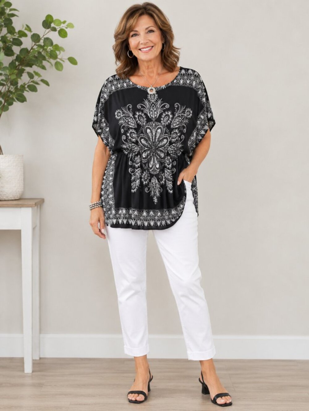 Julie’s Closet Dark Gray And White Boho Ligthweight Tunic Top